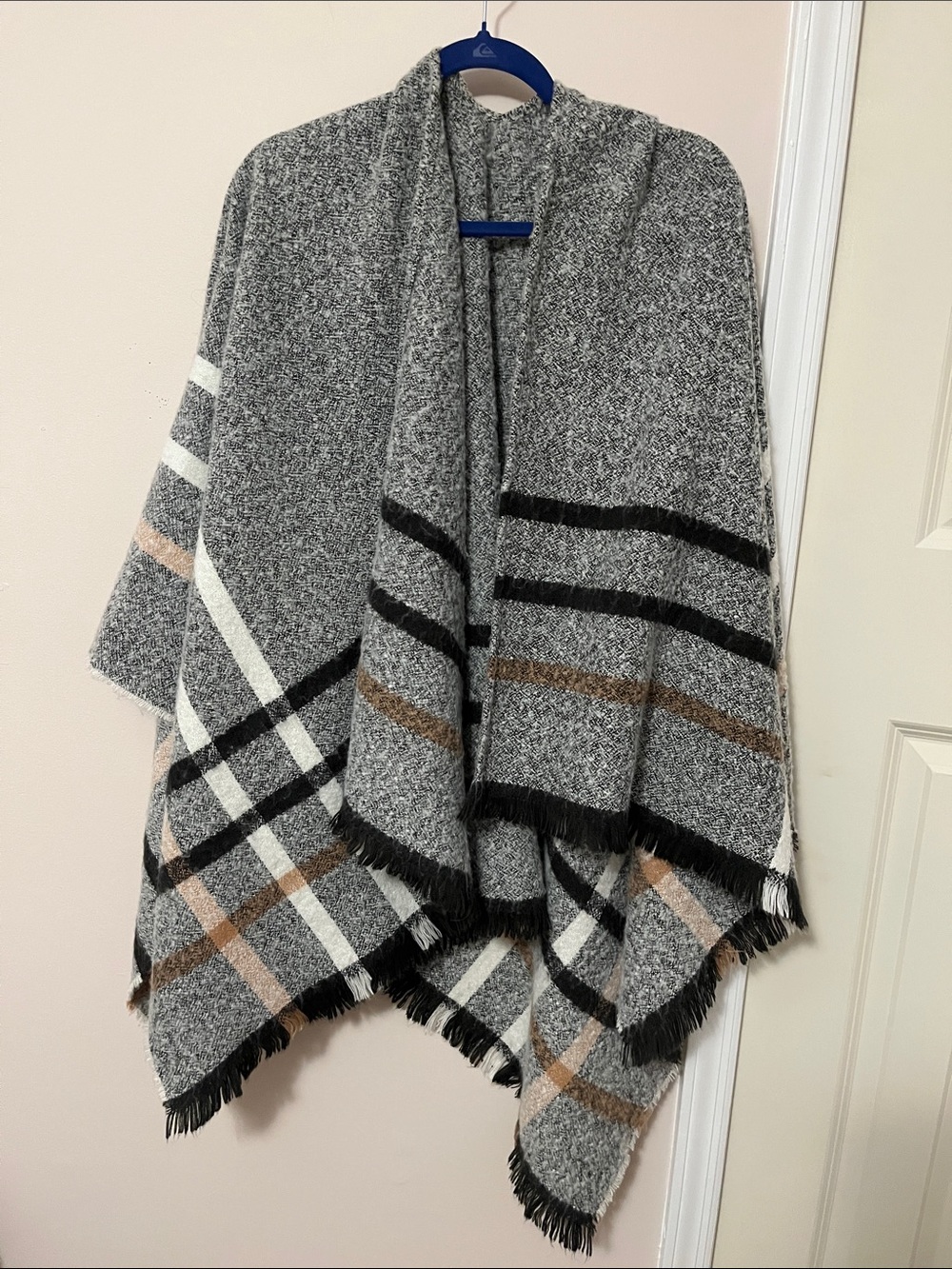 Soft Surroundings Black and Gray Marled Knit Wrap